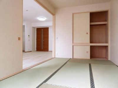 レリアコート新越谷