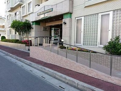 モリス南越谷