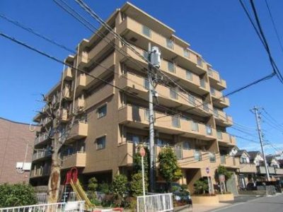 セザール谷塚