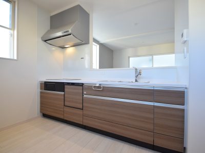 八潮市　八潮６丁目　売地