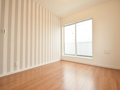 草加市　稲荷４丁目　売地
