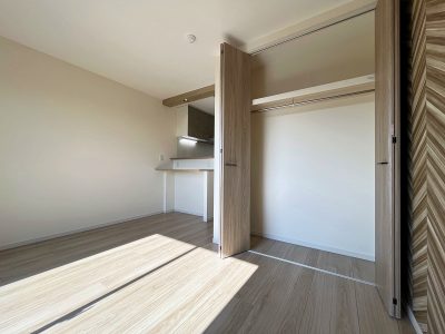 Reserve H&M Residence 302