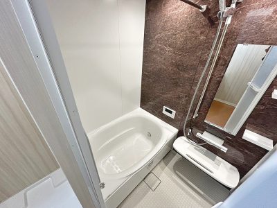 Reserve H&M Residence 102