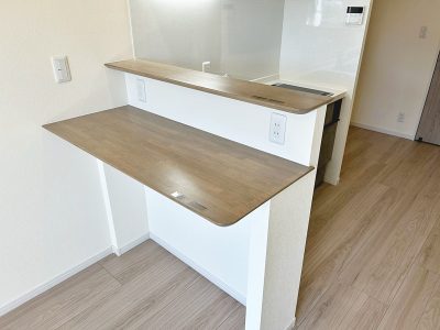 Reserve H&M Residence 102