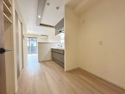 Reserve H&M Residence 107