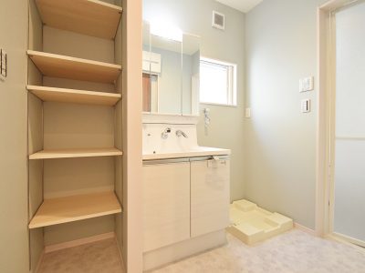 草加市　北谷３丁目　売地