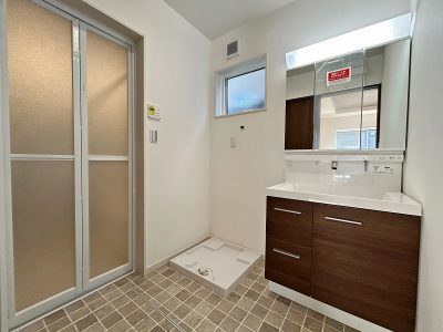 草加市　西町　売地